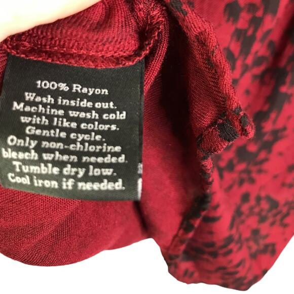 Rock & Republic Blouse Womens Sz XL Red Black Hi Low Long Sleeves Collared Top - Picture 10 of 10